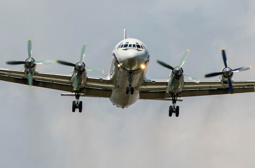 Ил-18Д